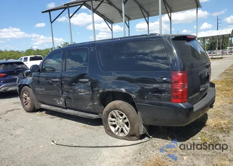 2010 Chevrolet Suburban K1500 Ls z USA, uszkodzony, nr VIN 1GNUKHE31AR225089